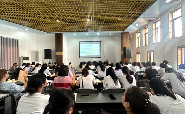 邻水县医校联手为幼健康培训，晨检机器人为每日晨检赋能